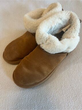 Koolaburra Chestnut Suede Shearling Cuff Slip-Ons